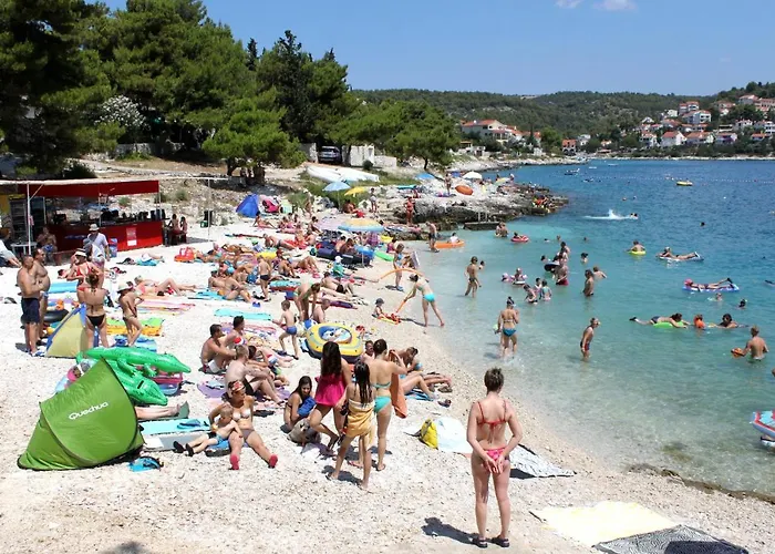 Seaside House Mavarstica, Ciovo - 2788 * 特罗吉尔