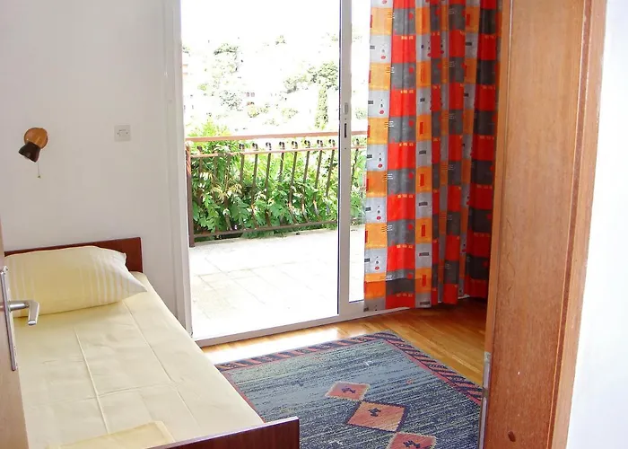 Seaside House Mavarstica, Ciovo - 2788 度假居 *